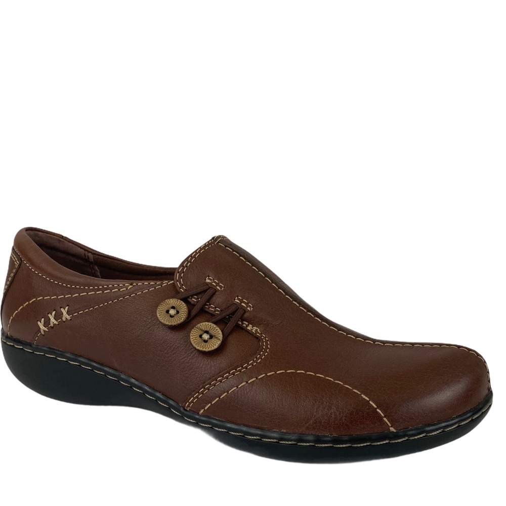 CLARKS Bendable Brown Loafers NWOT